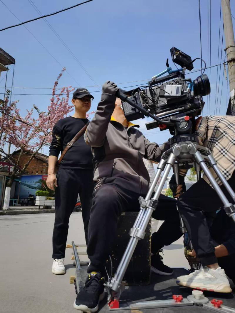 内蒙广告片拍摄：快消品牌爆款之选，网感内容适配社媒传播！